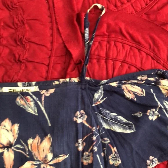 Billabong Off-the-Shoulder Top🌺 - Picture 2 of 7